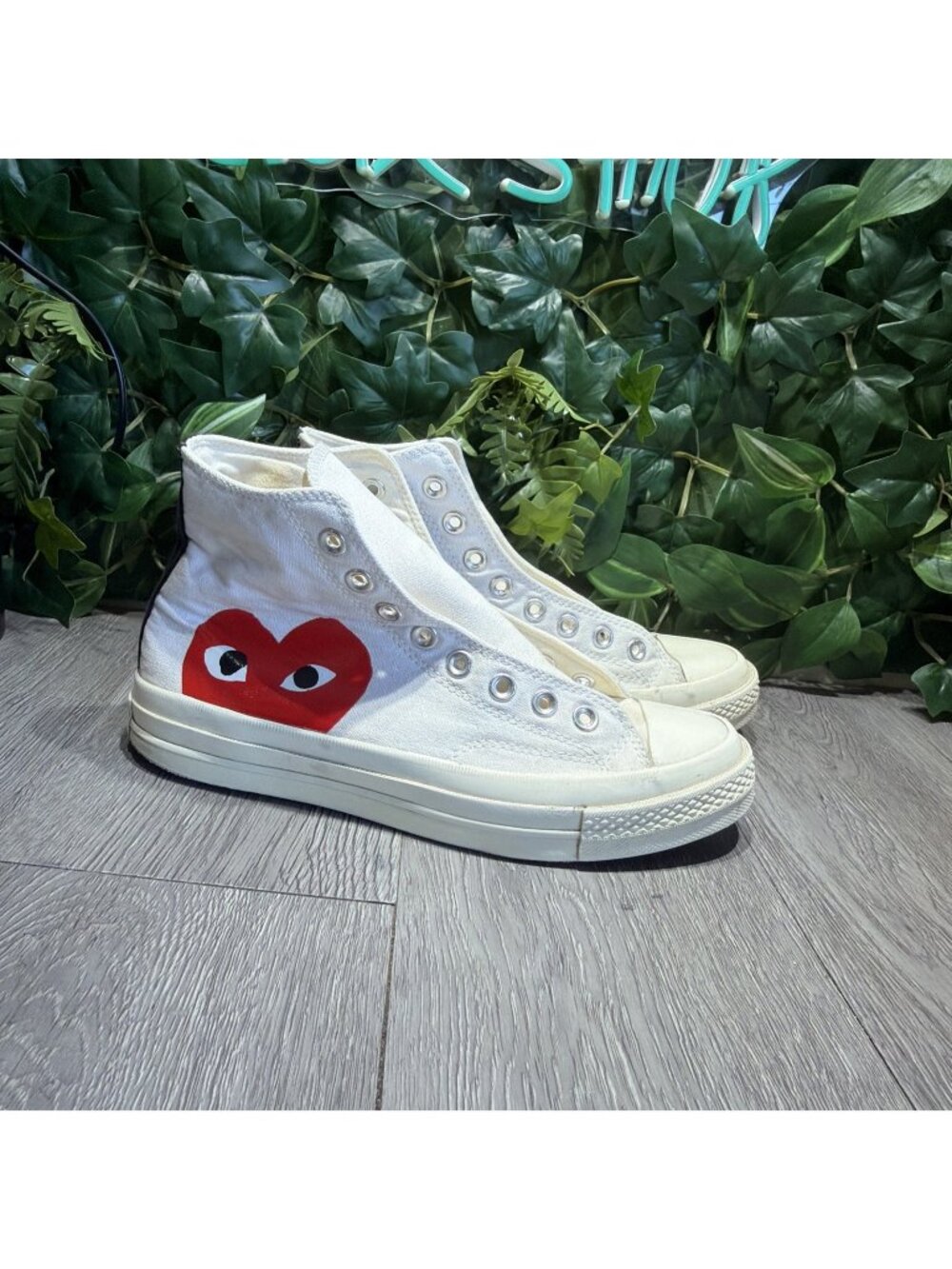 Chucks Converse x Comme des Garcons CDG Play All Star 70 Hi Men 7 Women 9
